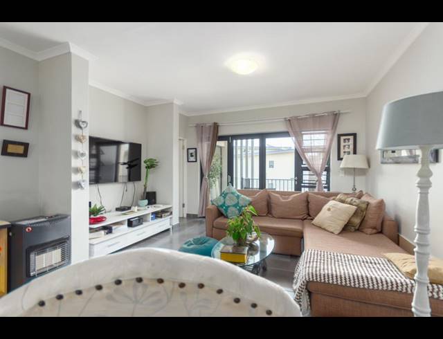 2 BEDROOM APARTMENT SOLD IN BURGUNDY ESTATE